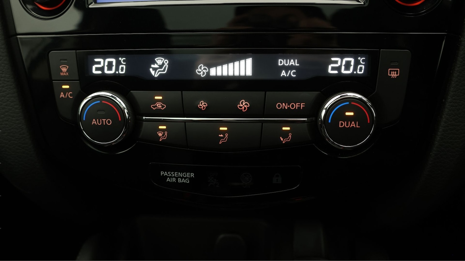 Used Nissan Qashqai 2017 for sale - 77261812: Photo 12