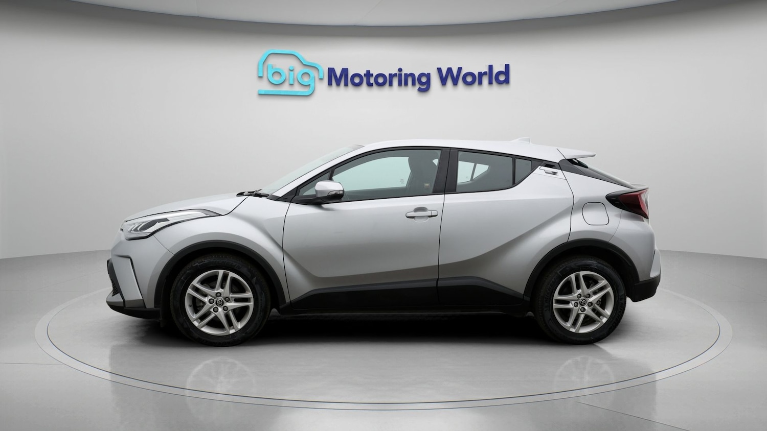 Used Toyota C-HR 2023 for sale - 77631153: Photo 4