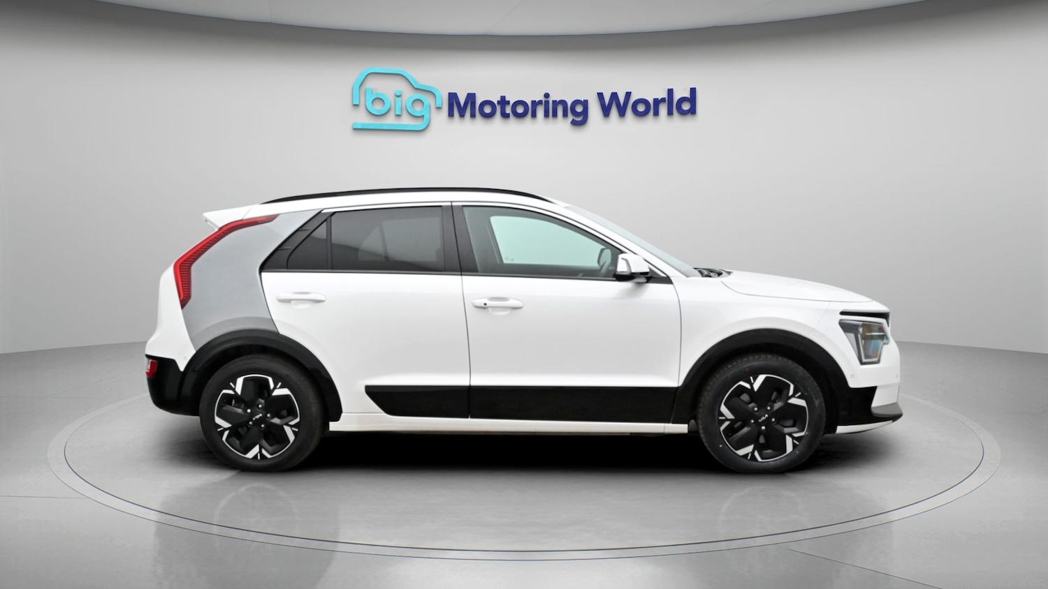 Used Kia Niro 2023 for sale - 77951173: Photo 8