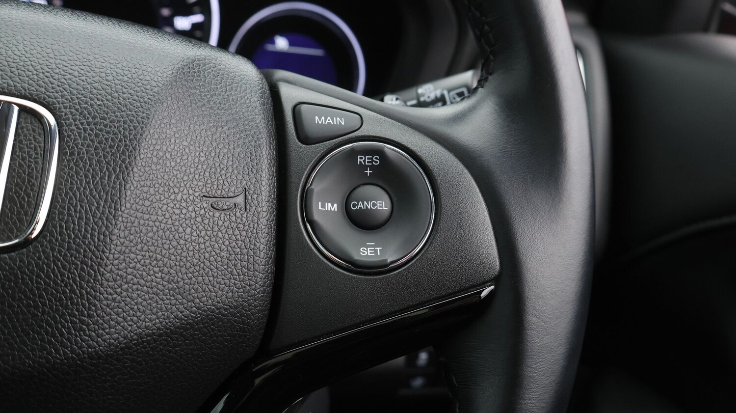 Used Honda HR-V 2017 for sale - 77271140: Photo 24