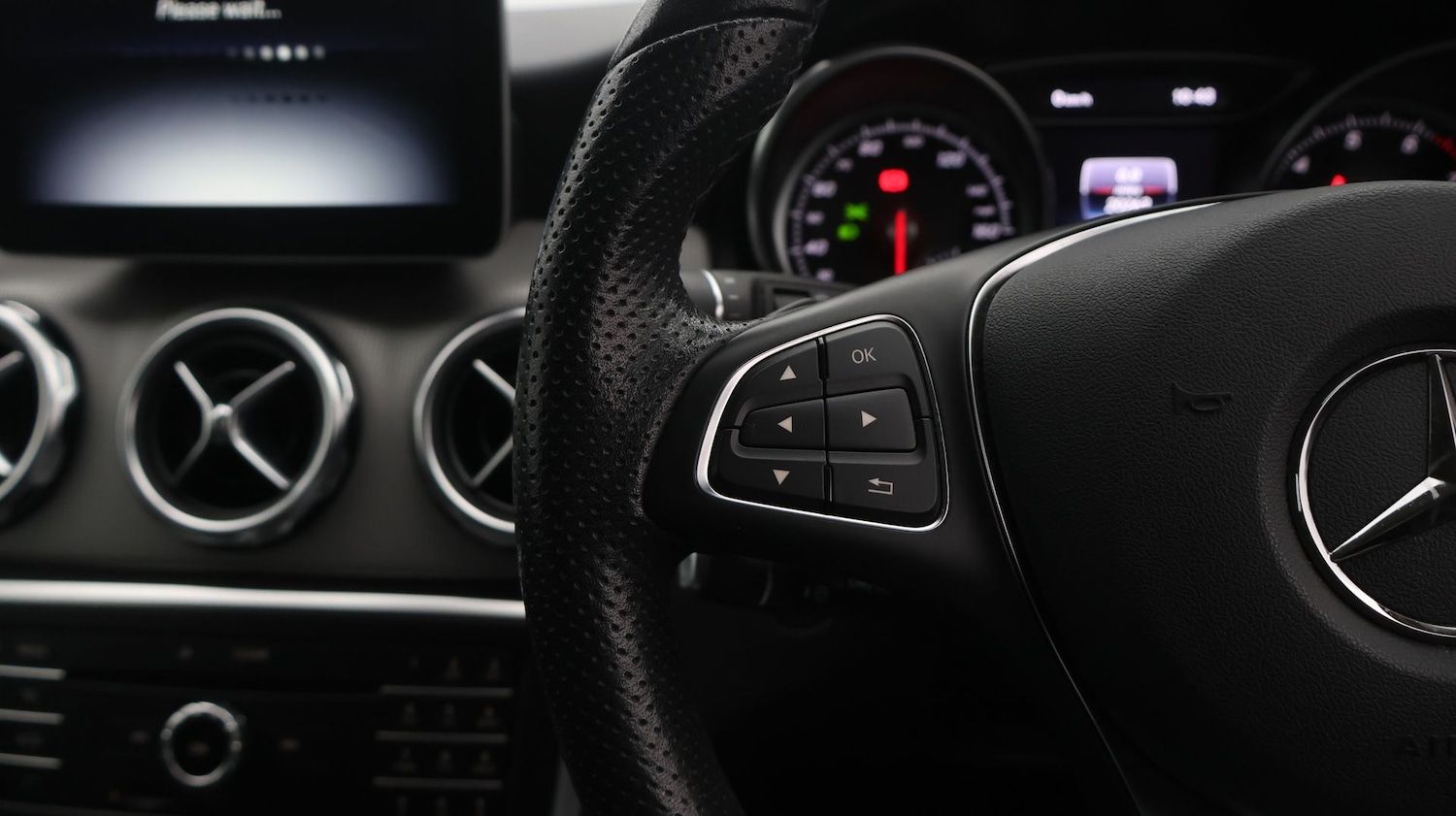 Used Mercedes-Benz GLA 2019 for sale - 77578087: Photo 25