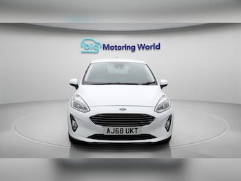 Used Ford Fiesta 2018 for sale - 76060981: Photo 3