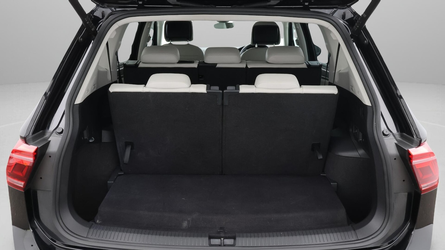 Used Volkswagen Tiguan Allspace 2023 for sale - 76189865: Photo 23