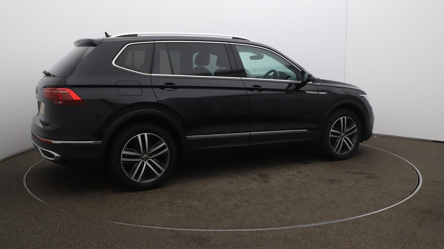 Used Volkswagen Tiguan Allspace 2023 for sale - 76189865: Photo 57