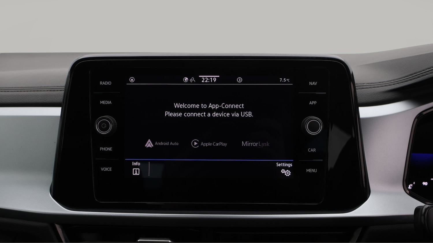 Used Volkswagen T-Roc 2022 for sale - 77790323: Photo 21