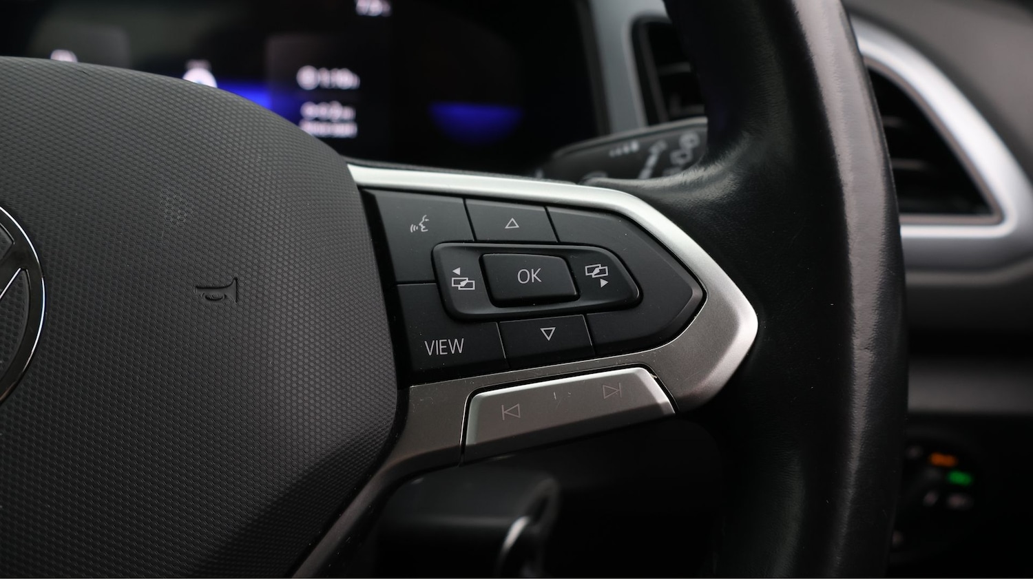 Used Volkswagen T-Roc 2022 for sale - 77790323: Photo 24