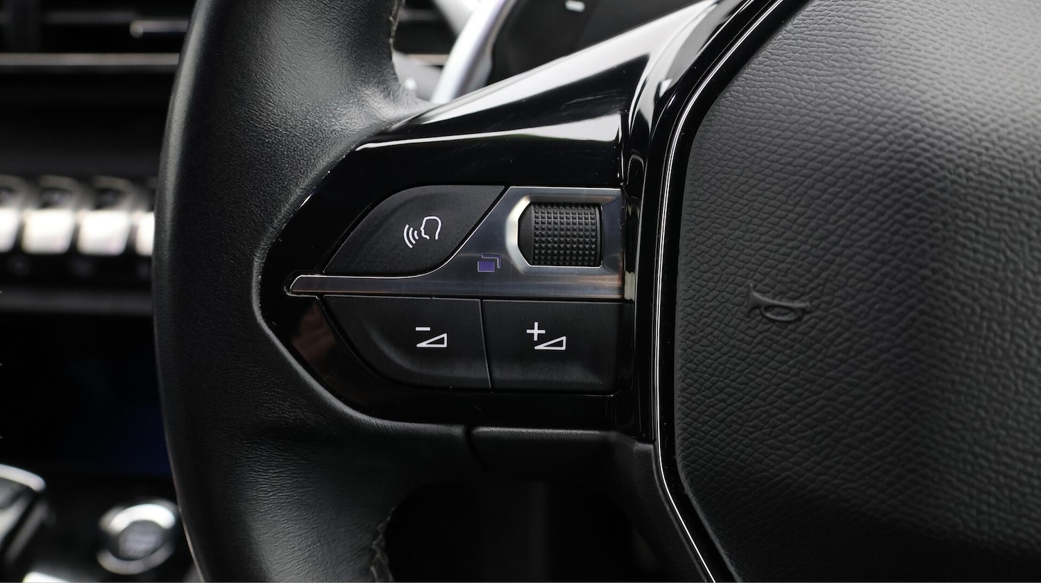 Used Peugeot 3008 2023 for sale - 76550290: Photo 23