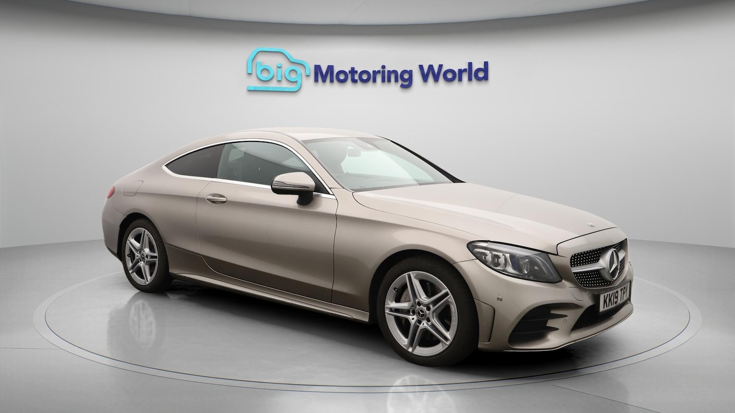 Used Mercedes-Benz C-Class 2019 for sale - 76000781: Photo 2