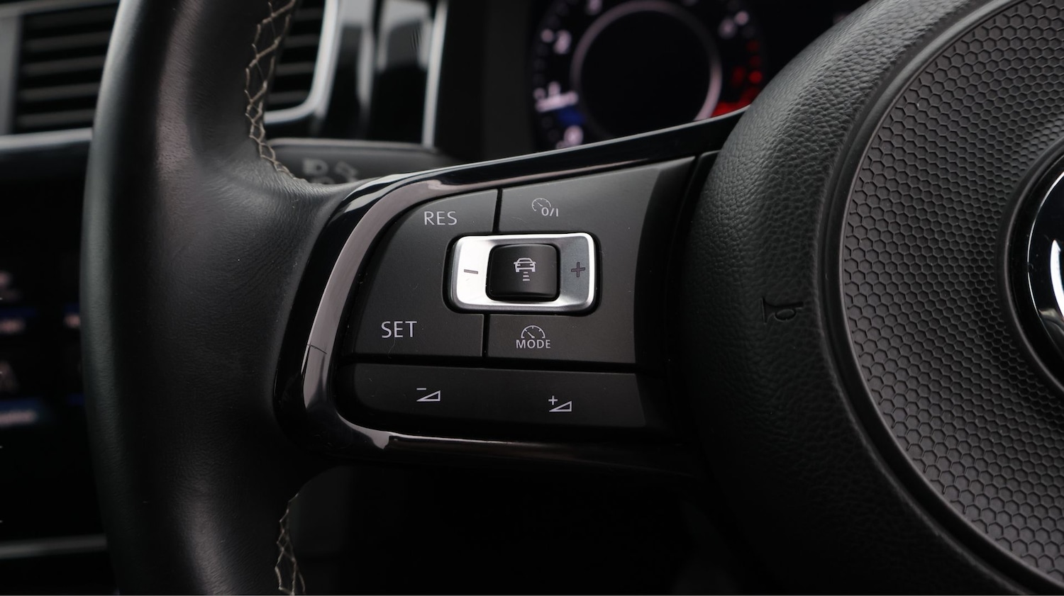 Used Volkswagen Golf 2018 for sale - 77749690: Photo 26