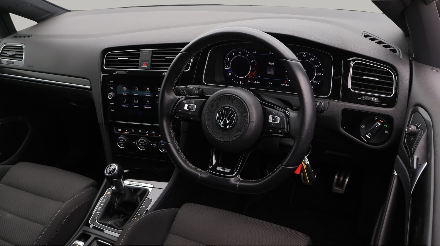 Used Volkswagen Golf 2018 for sale - 77749690: Photo 9