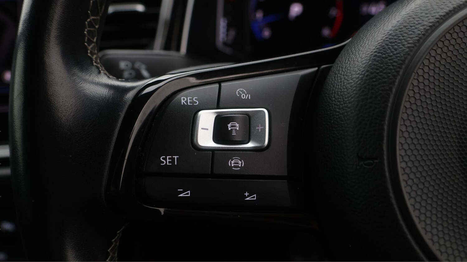 Used Volkswagen T-Roc 2019 for sale - 77700967: Photo 22