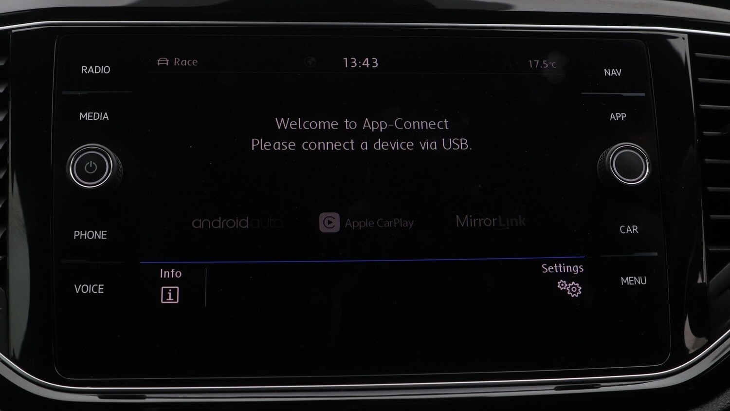 Used Volkswagen T-Roc 2019 for sale - 77700967: Photo 25