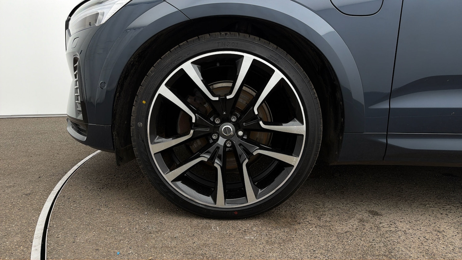 Used Volvo XC60 2023 for sale - 77947228: Photo 16