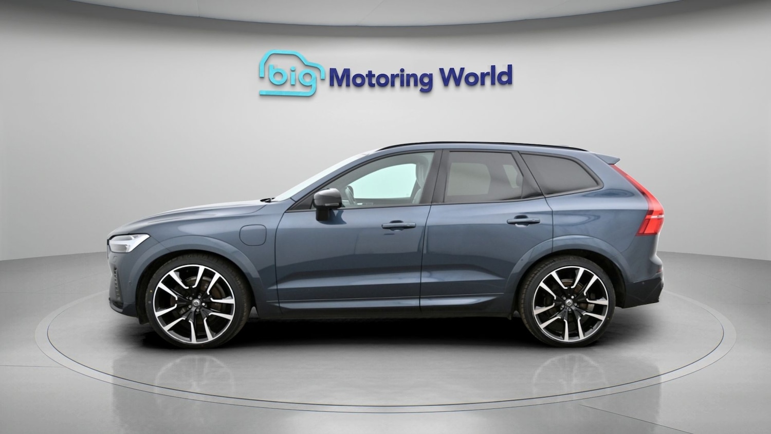 Used Volvo XC60 2023 for sale - 77947228: Photo 4