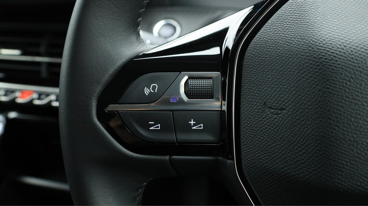 Used Peugeot E-208 2023 for sale - 76151927: Photo 25