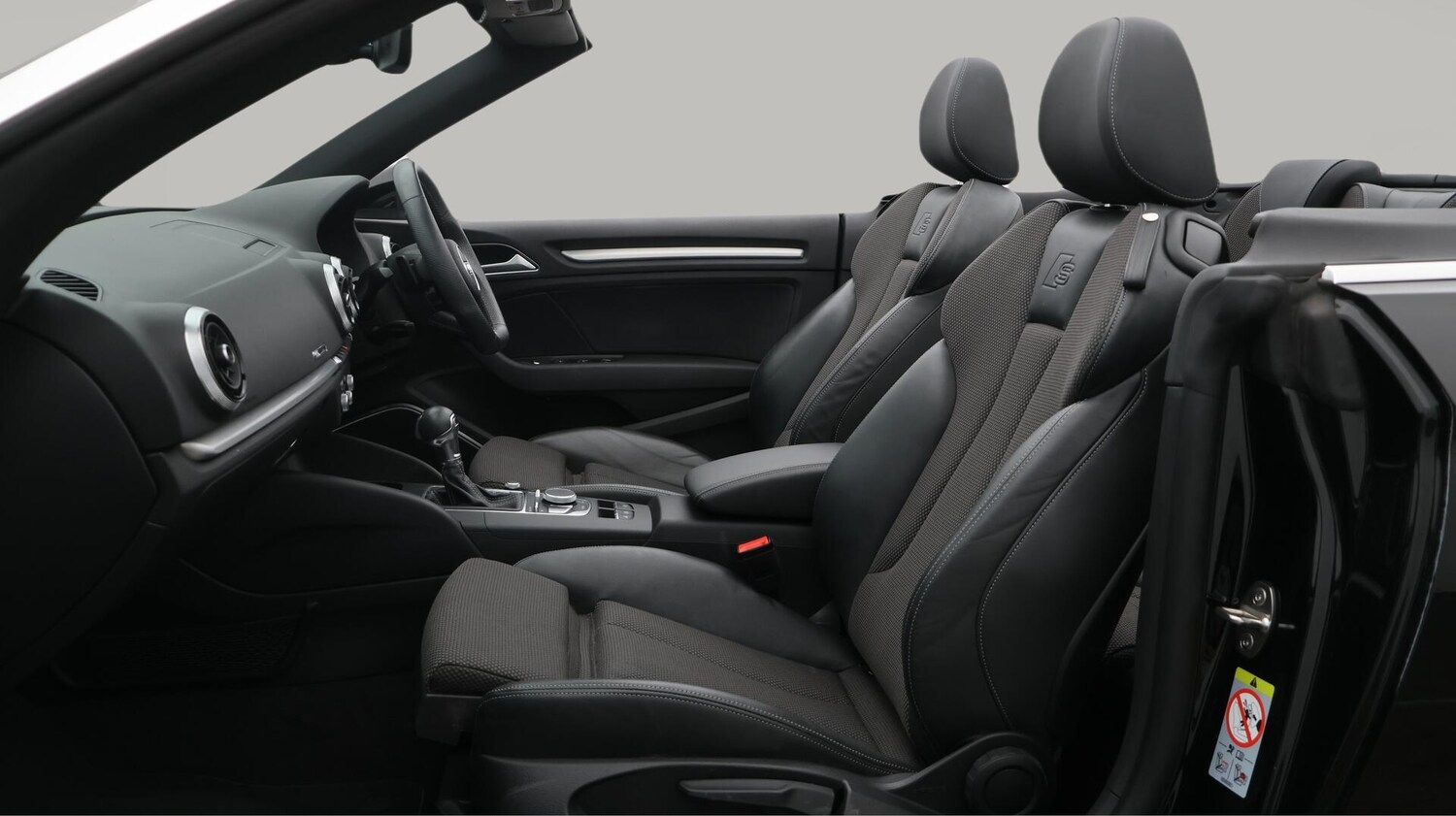 Used Audi A3 Cabriolet 2018 for sale - 76270393: Photo 15