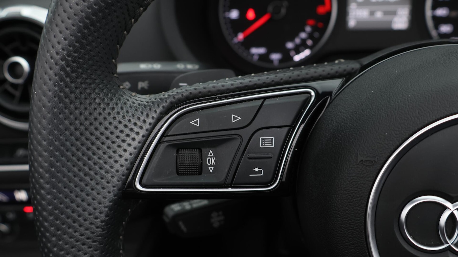 Used Audi A3 Cabriolet 2018 for sale - 76270393: Photo 26