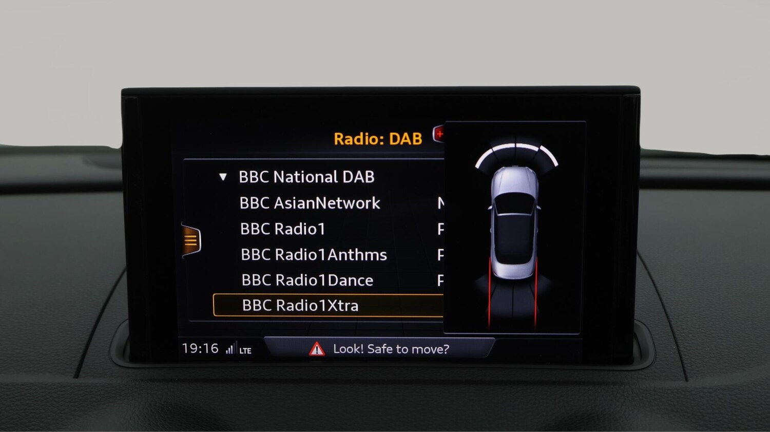 Used Audi A3 Cabriolet 2018 for sale - 76270393: Photo 28