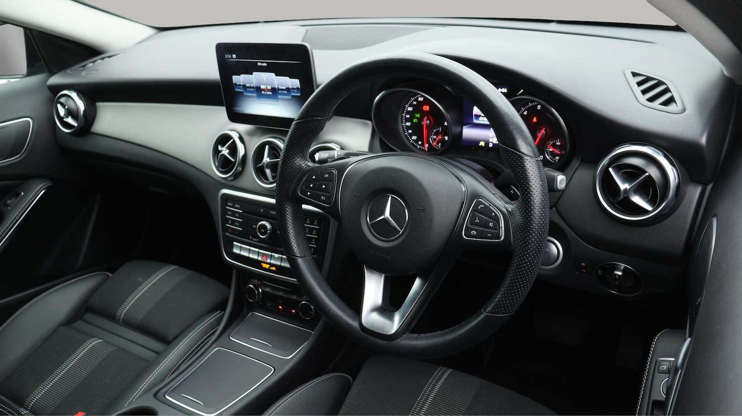 Used Mercedes-Benz GLA 2019 for sale - 76151651: Photo 11