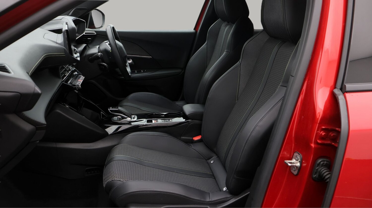 Used Peugeot 2008 2021 for sale - 77251021: Photo 14