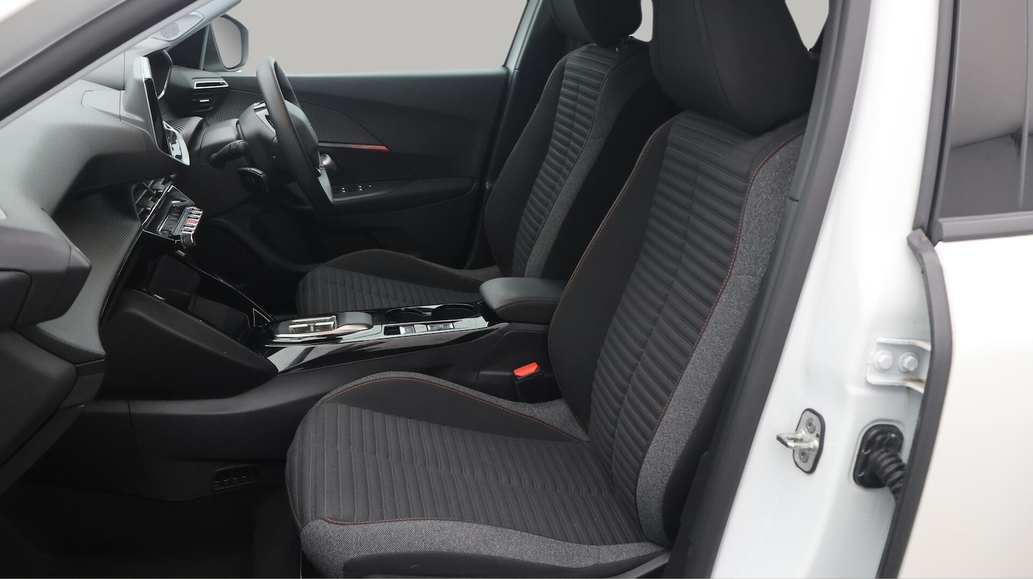 Used Peugeot 2008 2022 for sale - 76549702: Photo 15