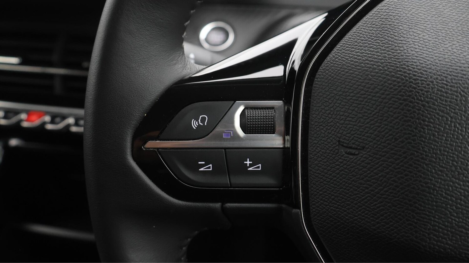 Used Peugeot 2008 2022 for sale - 76549702: Photo 24