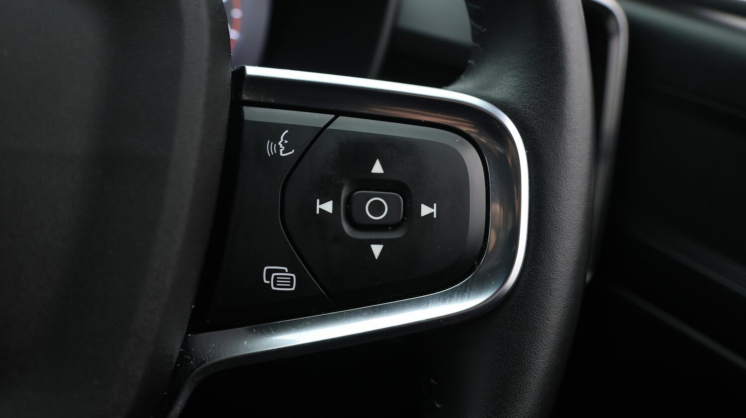 Used Volvo XC40 2020 for sale - 75991186: Photo 24