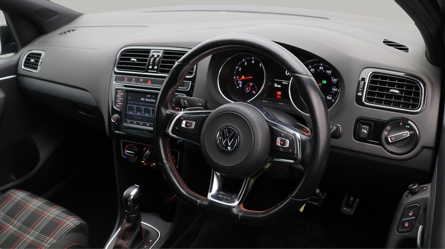 Used Volkswagen Polo 2017 for sale - 76371625: Photo 10