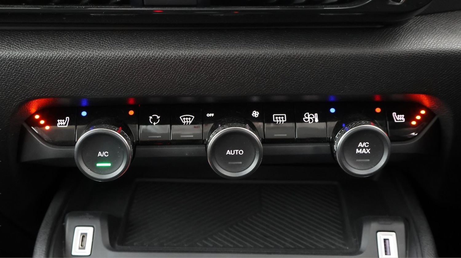 Used Citroen C4 2023 for sale - 78196661: Photo 12