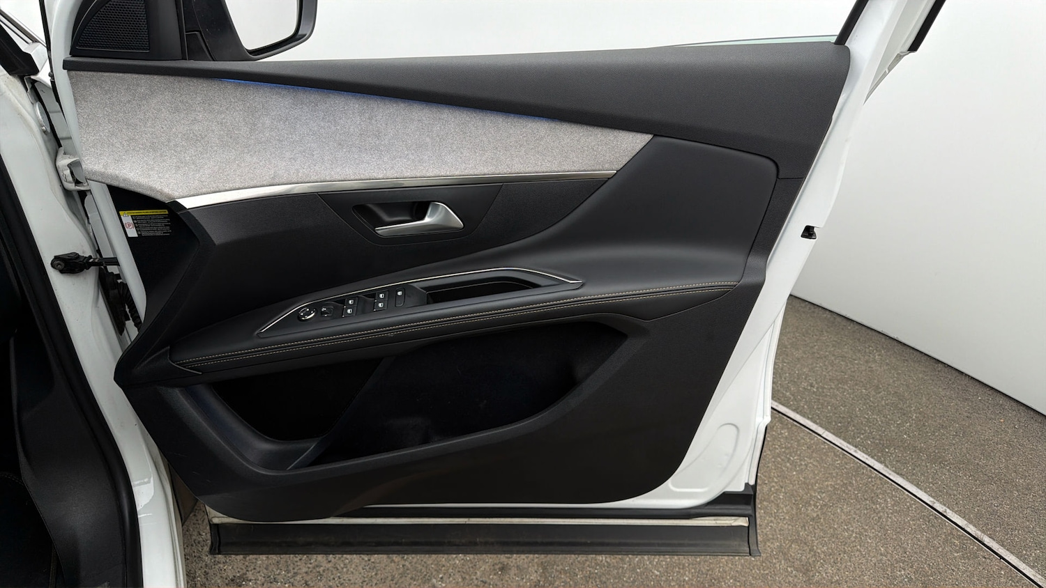 Used Peugeot 5008 2023 for sale - 77974114: Photo 14