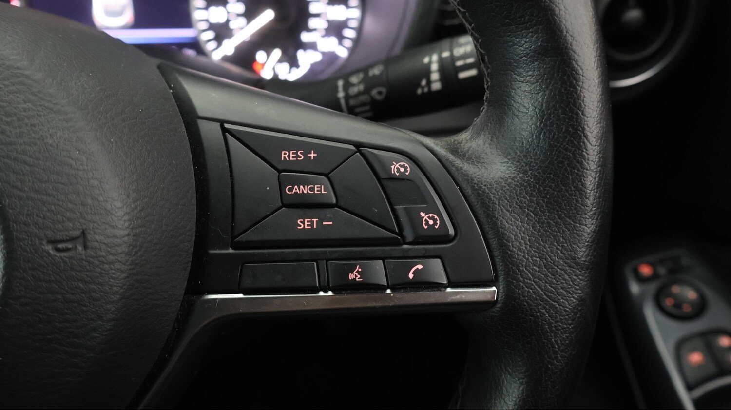 Used Nissan Juke for sale - 77729204: Photo 23