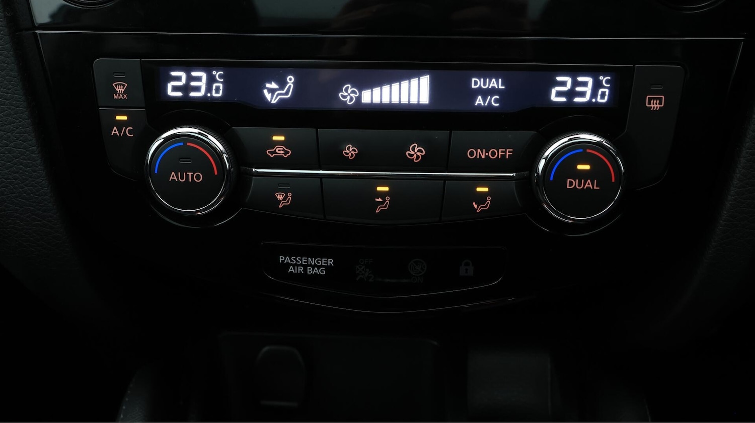 Used Nissan Qashqai 2017 for sale - 76071893: Photo 13