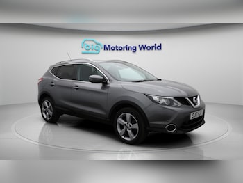 Used Nissan Qashqai 2017 for sale - 76071893: Photo 2