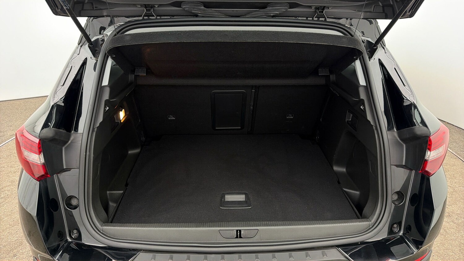 Used Vauxhall Grandland X 2019 for sale - 77933930: Photo 16