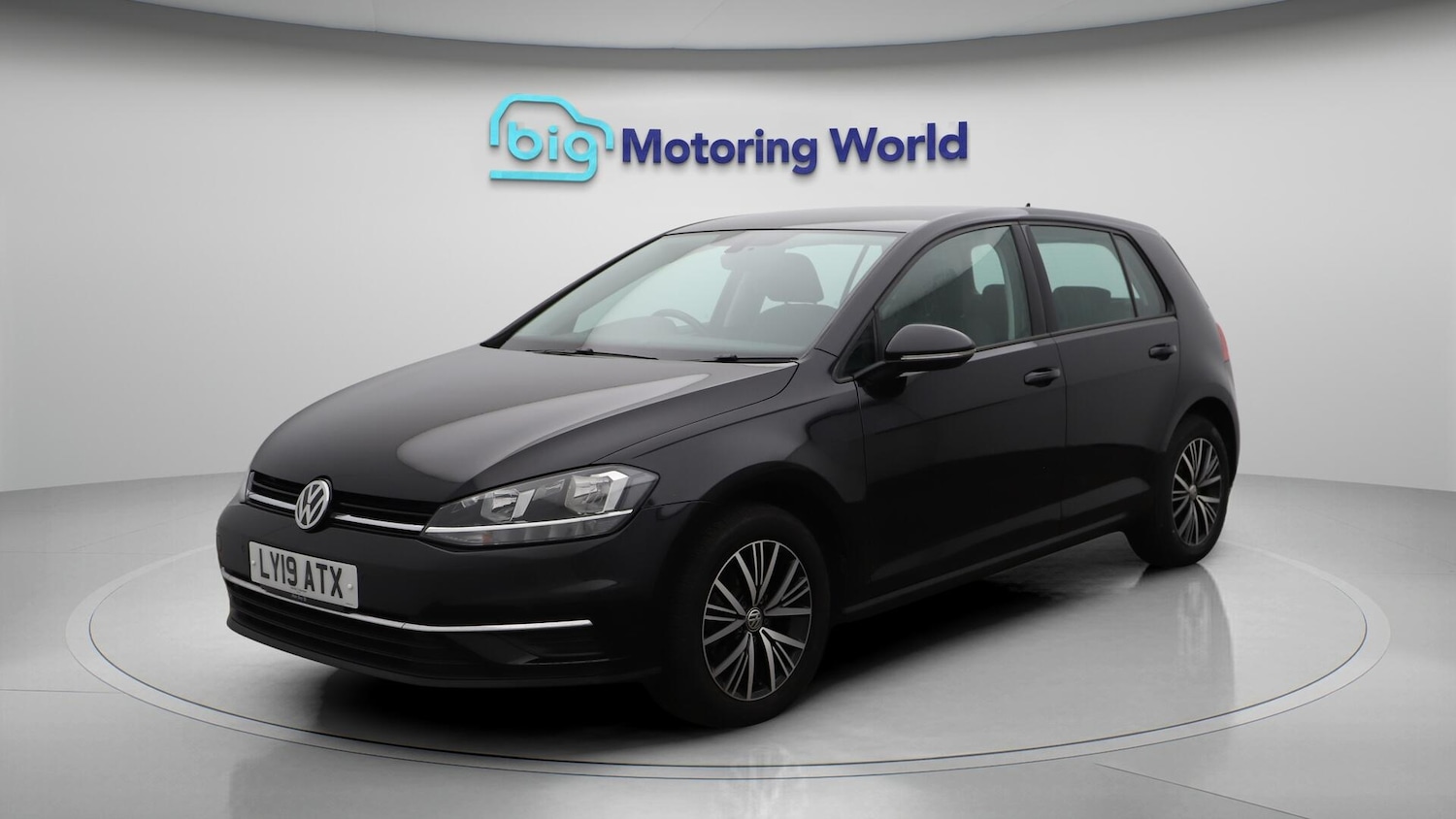 Used Volkswagen Golf 2019 for sale - 76612860: Photo 4
