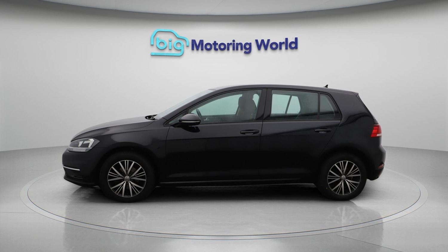 Used Volkswagen Golf 2019 for sale - 76612860: Photo 5
