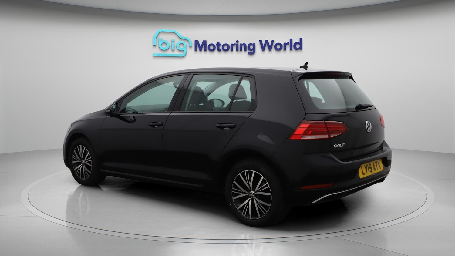 Used Volkswagen Golf 2019 for sale - 76612860: Photo 6