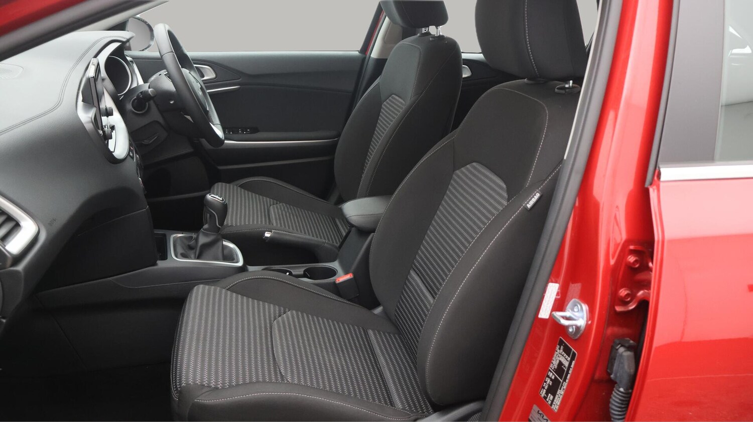 Used Kia Ceed 2023 for sale - 76606882: Photo 15