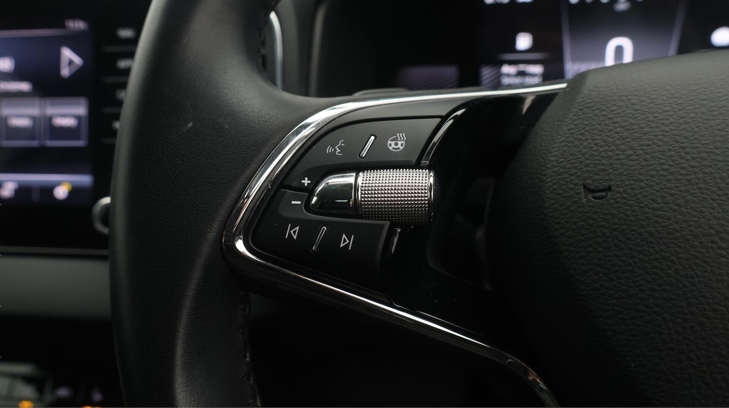 Used Skoda Karoq 2022 for sale - 76700579: Photo 24