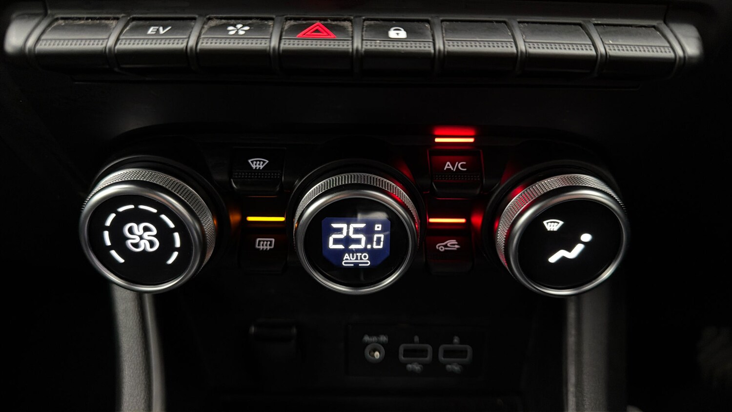 Used Renault Captur 2022 for sale - 77935942: Photo 11