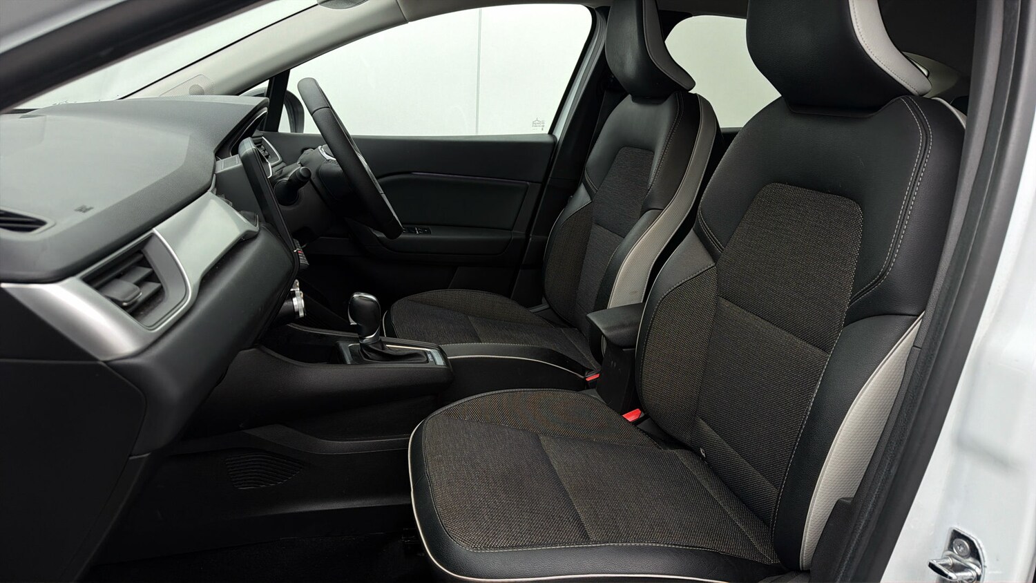 Used Renault Captur 2022 for sale - 77935942: Photo 13