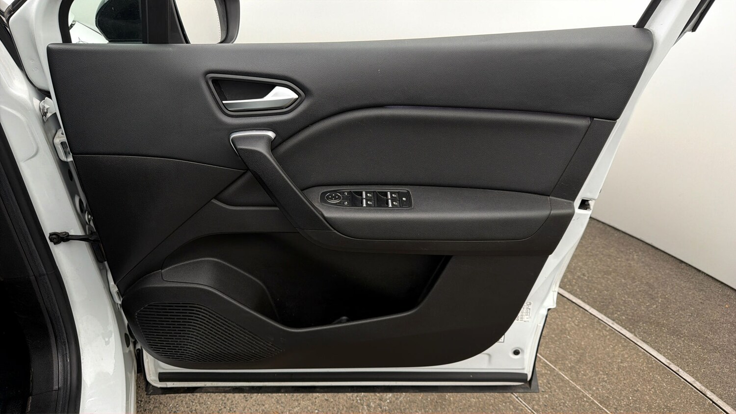 Used Renault Captur 2022 for sale - 77935942: Photo 14