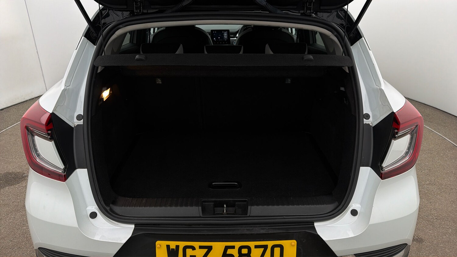 Used Renault Captur 2022 for sale - 77935942: Photo 16