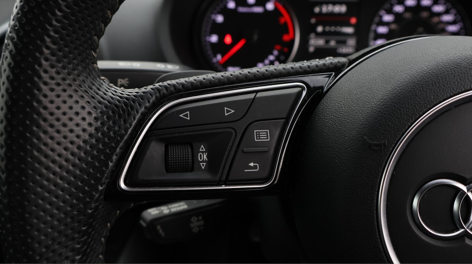 Used Audi A3 Cabriolet 2017 for sale - 76700574: Photo 25