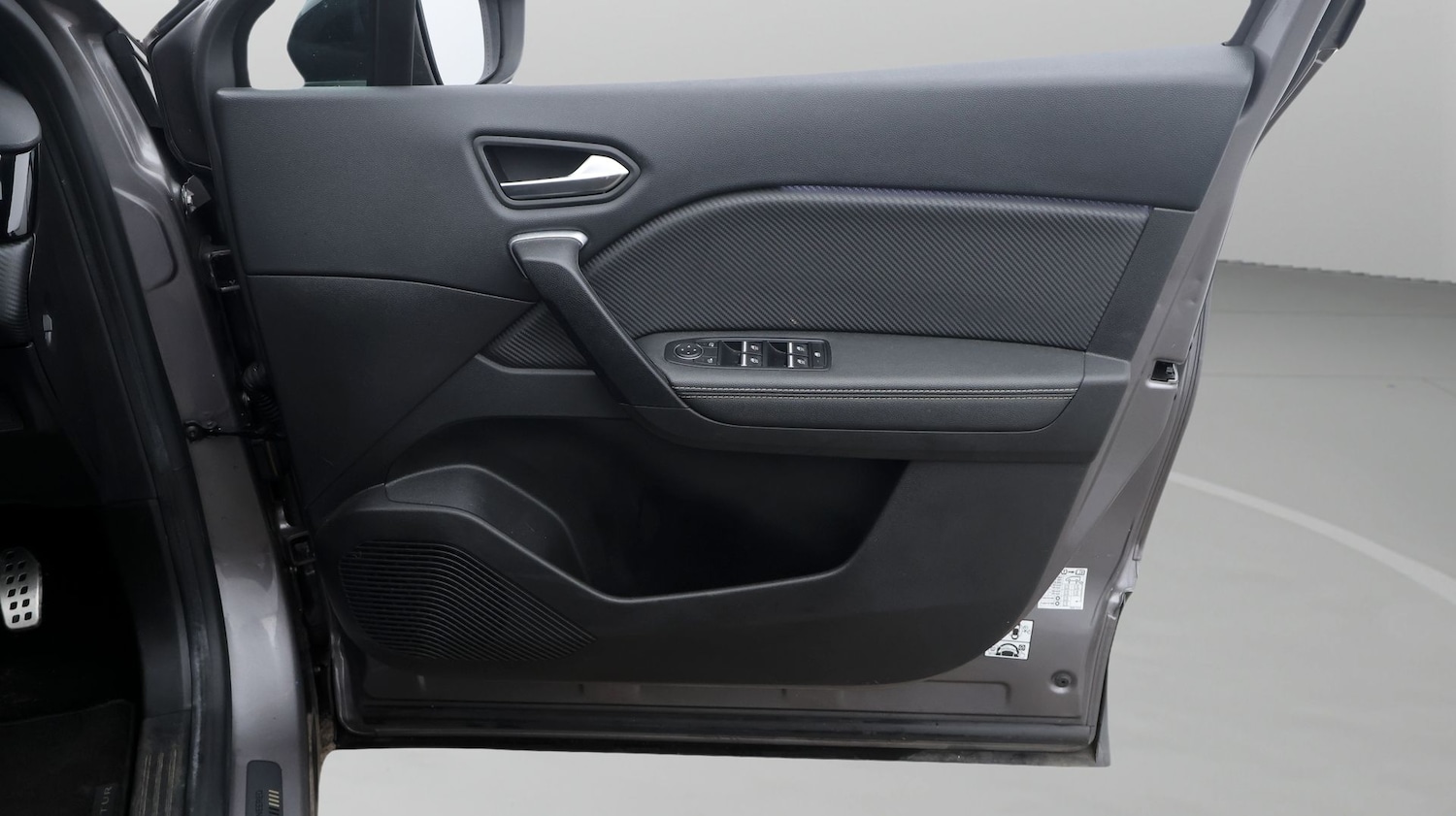 Used Renault Captur 2023 for sale - 77381104: Photo 15