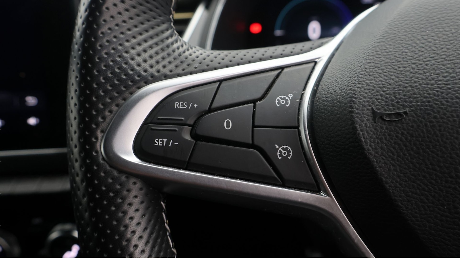 Used Renault Captur 2023 for sale - 77381104: Photo 21