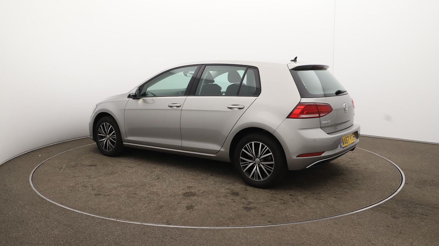 Used Volkswagen Golf 2017 for sale - 76121409: Photo 37
