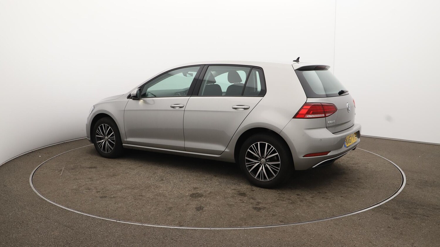 Used Volkswagen Golf 2017 for sale - 76121409: Photo 38