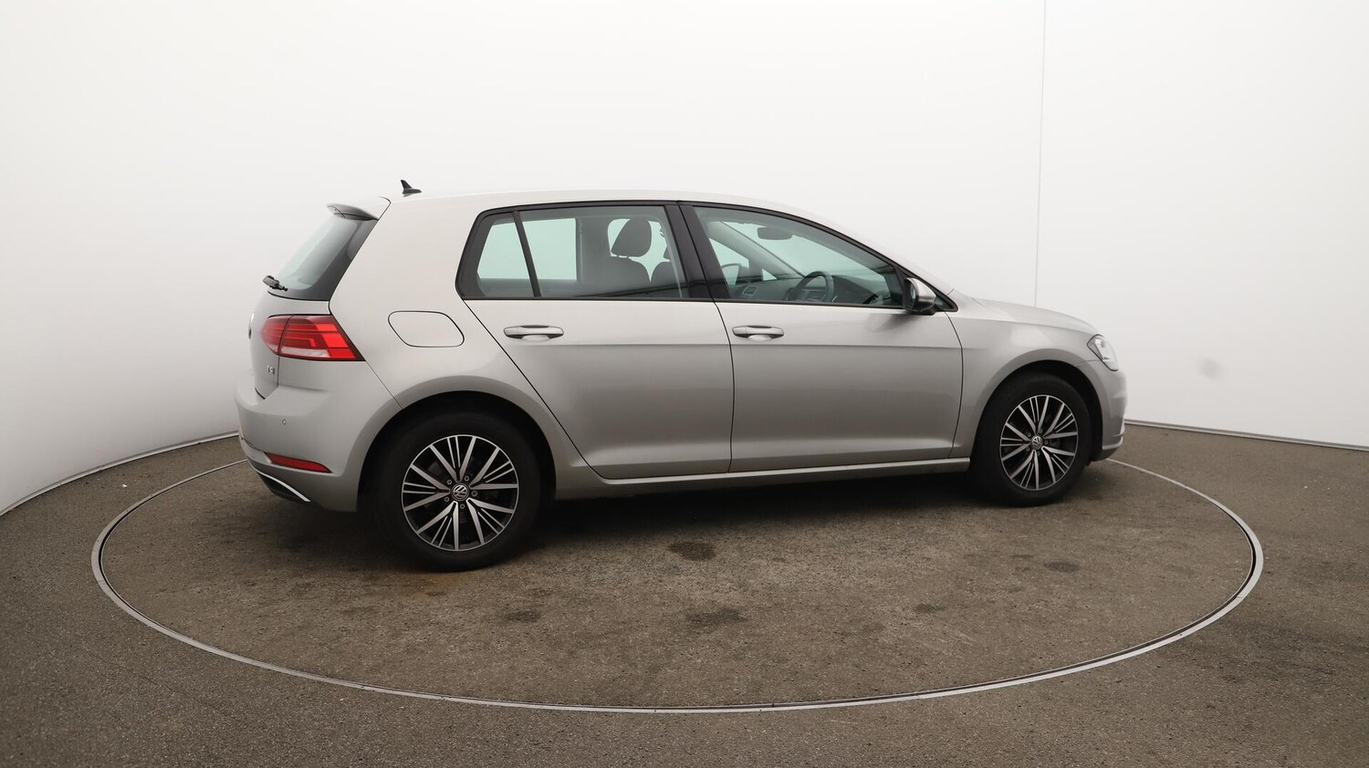 Used Volkswagen Golf 2017 for sale - 76121409: Photo 53