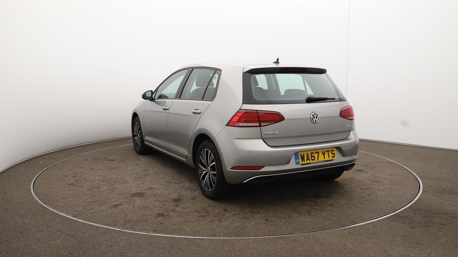 Used Volkswagen Golf 2017 for sale - 76121409: Photo 63